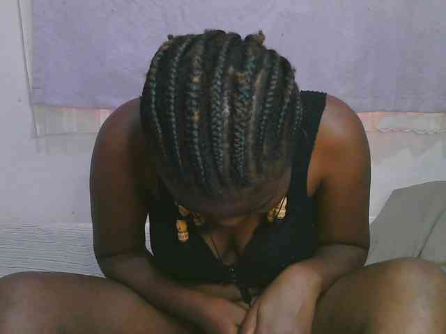 Cute-latasha webcam