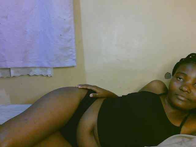 Cute-latasha webcam