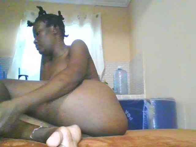 Cute-latasha webcam
