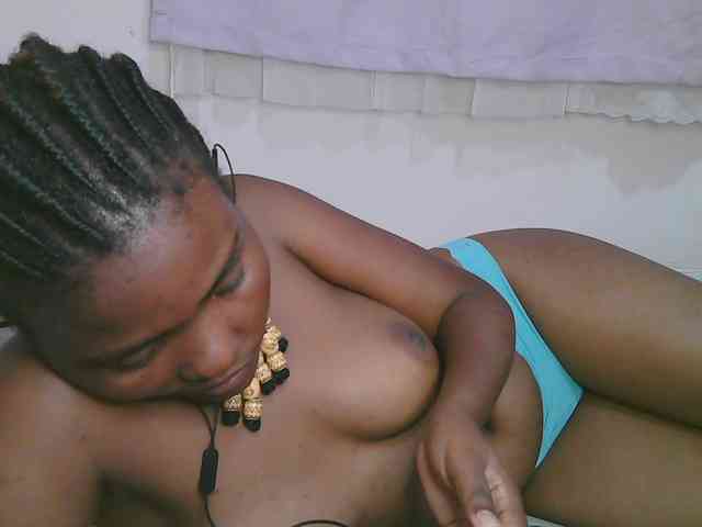 Cute-latasha webcam