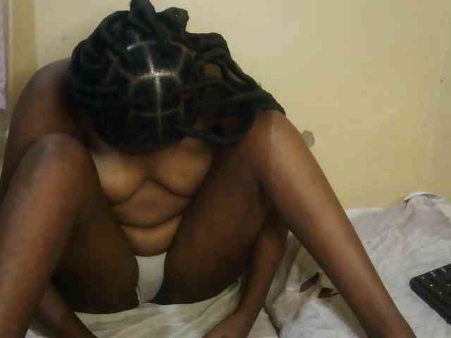 Cute-latasha webcam