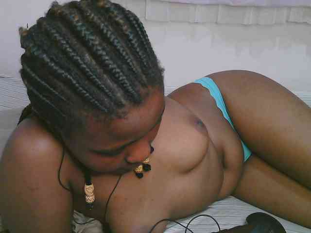 Cute-latasha webcam