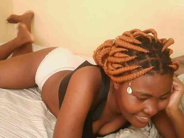 Cute-latasha webcam