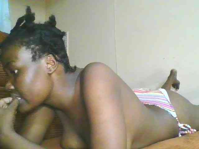 Cute-latasha webcam