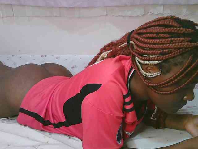 Cute-latasha webcam