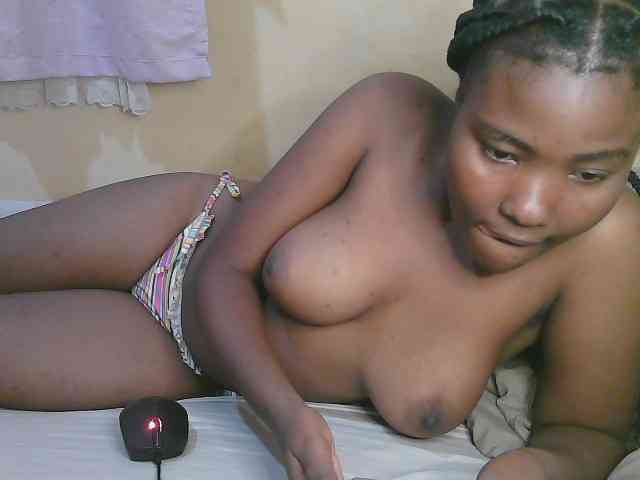 Cute-latasha webcam