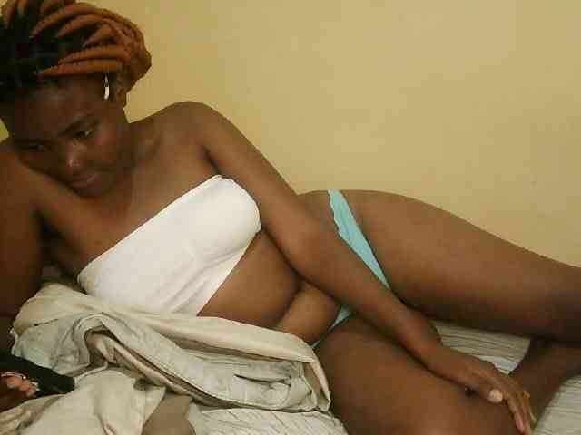 Cute-latasha webcam
