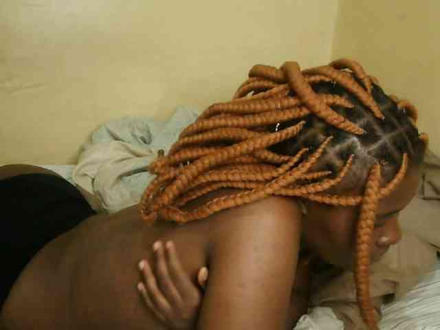 Cute-latasha webcam