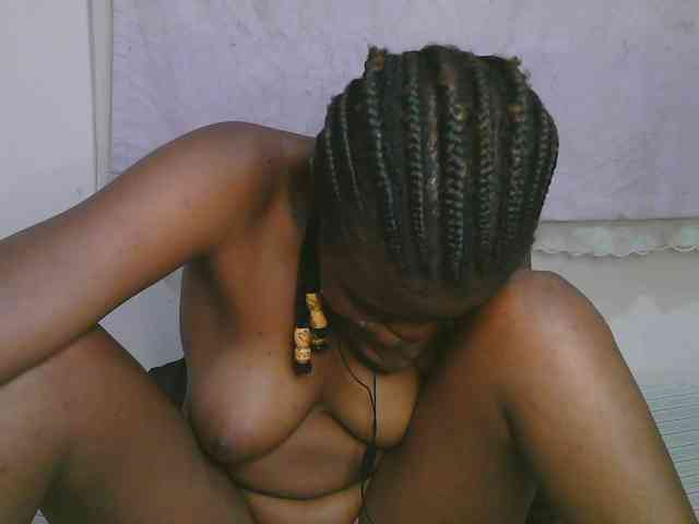Cute-latasha webcam