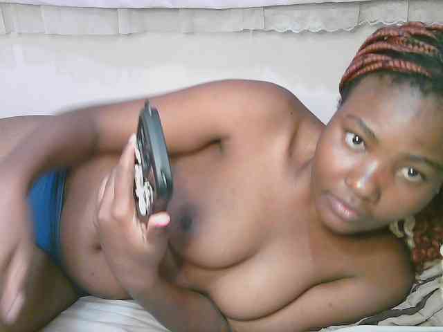 Cute-latasha webcam