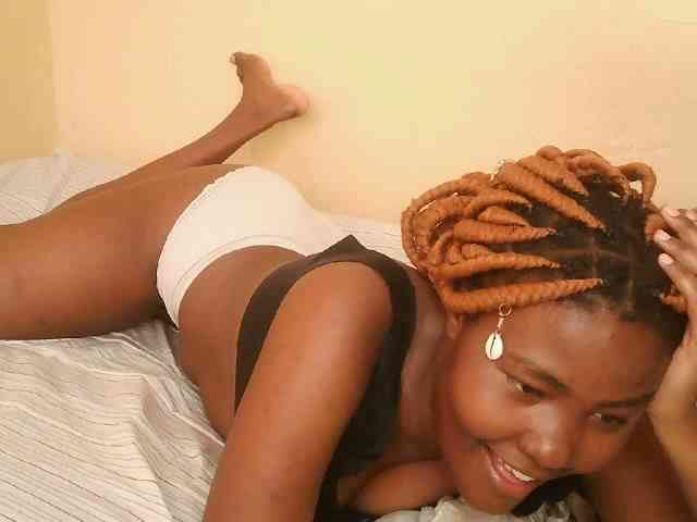 Cute-latasha webcam
