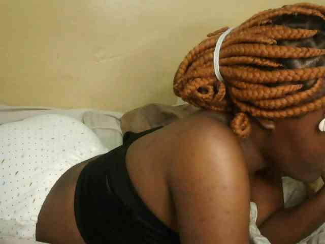 Cute-latasha webcam