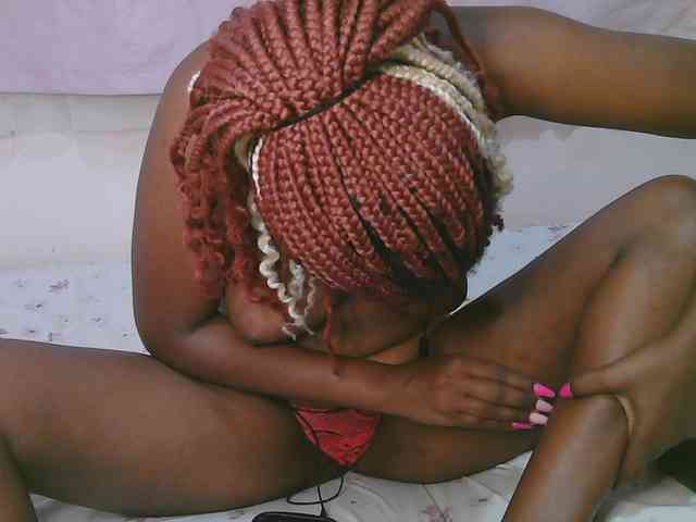 Cute-latasha webcam