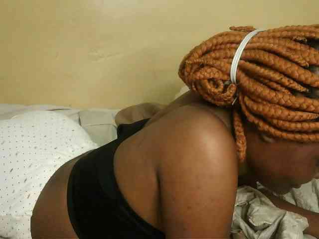 Cute-latasha webcam