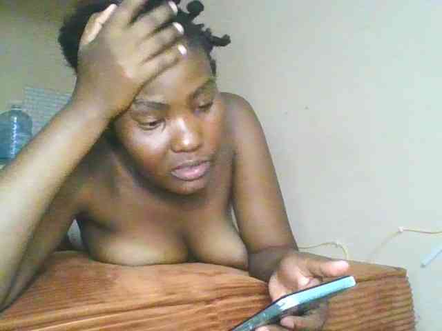 Cute-latasha webcam