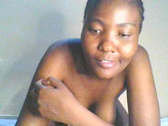 Cute-latasha webcam