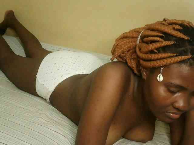 Cute-latasha webcam