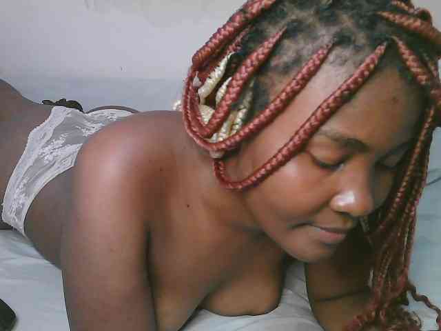 Cute-latasha webcam