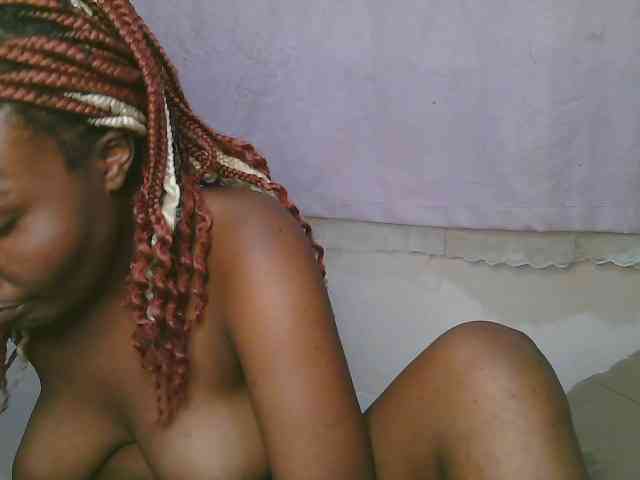 Cute-latasha webcam