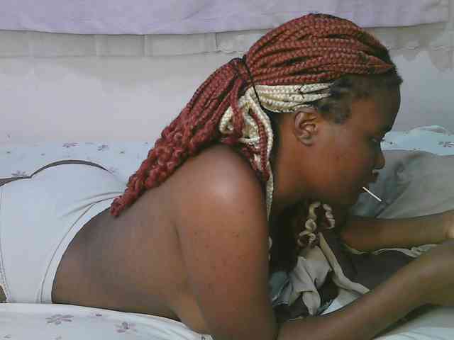 Cute-latasha webcam