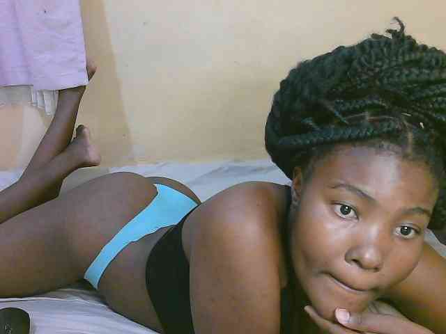 Cute-latasha webcam