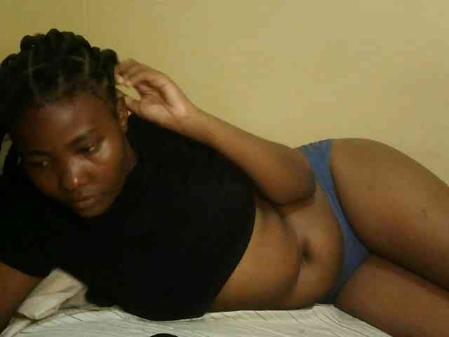 Cute-latasha webcam