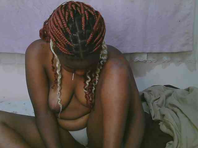 Cute-latasha webcam