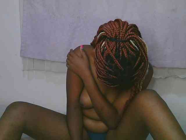Cute-latasha webcam