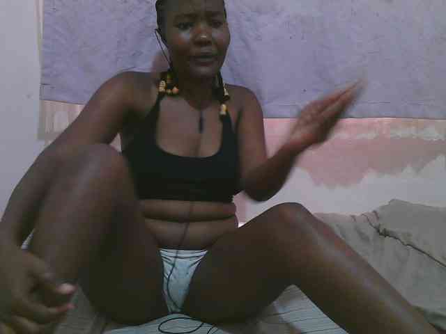 Cute-latasha webcam