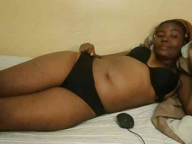Cute-latasha webcam