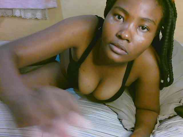 Cute-latasha webcam