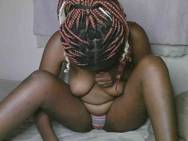 Cute-latasha webcam