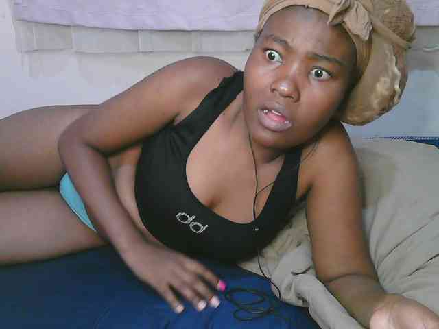 Cute-latasha Live Webcam on BongaCams