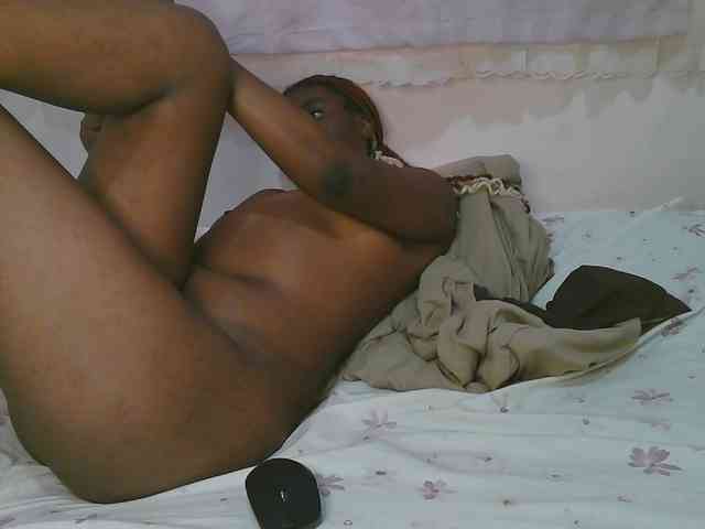 Cute-latasha webcam