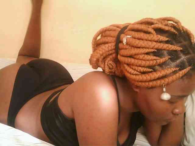 Cute-latasha webcam