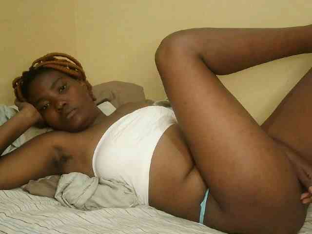 Cute-latasha webcam