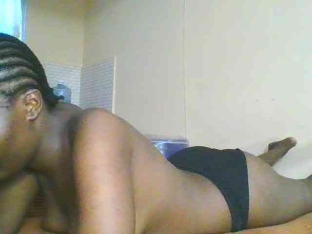 Cute-latasha webcam