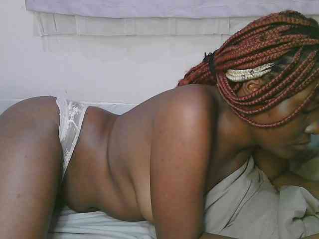 Cute-latasha webcam