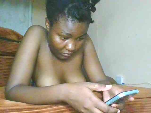 Cute-latasha webcam