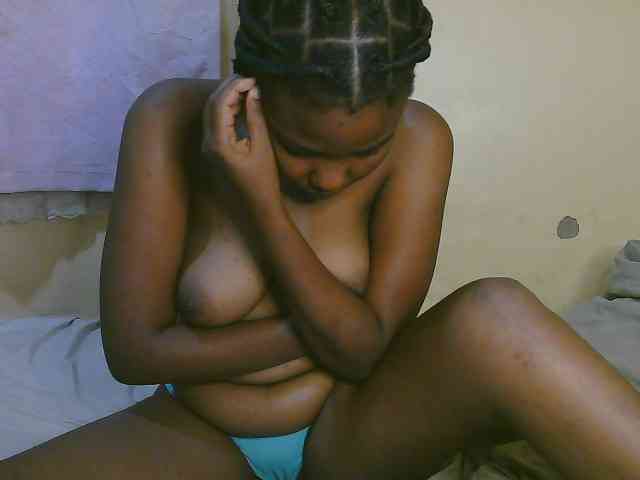 Cute-latasha webcam