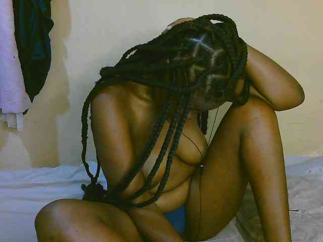 Cute-latasha webcam