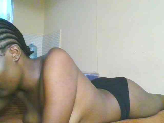 Cute-latasha webcam
