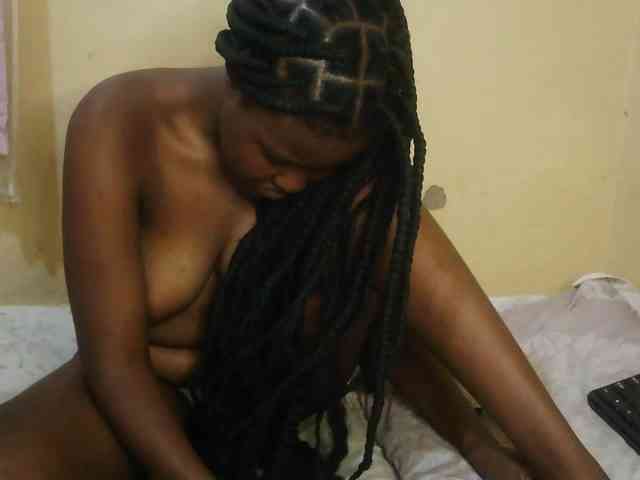 Cute-latasha webcam