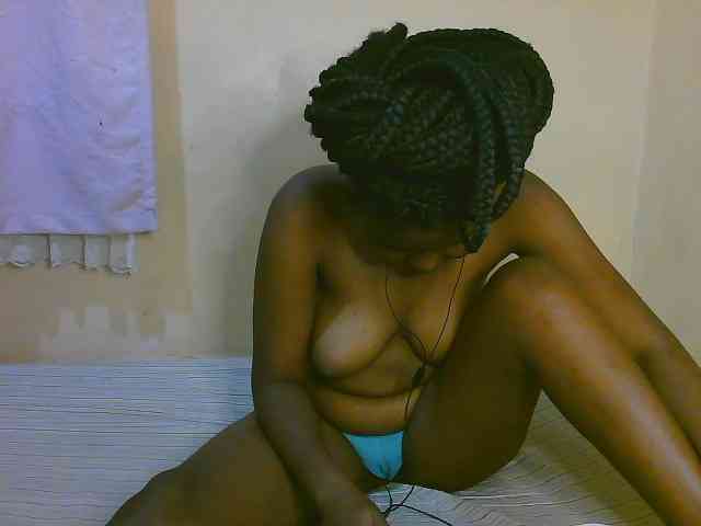 Cute-latasha webcam