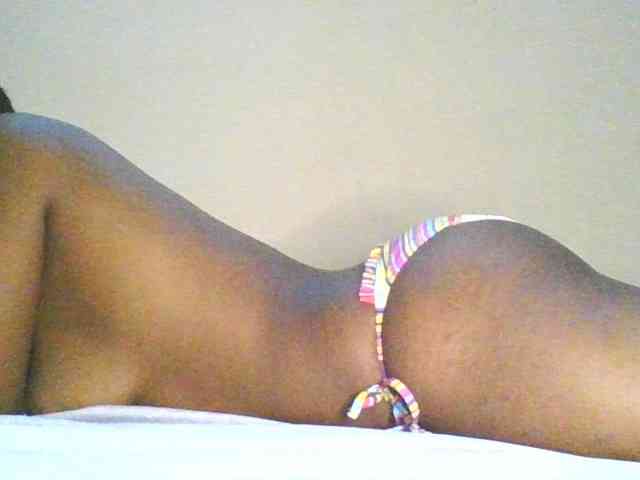 Cute-latasha webcam