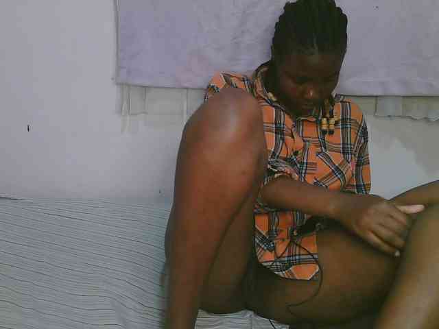 Cute-latasha webcam