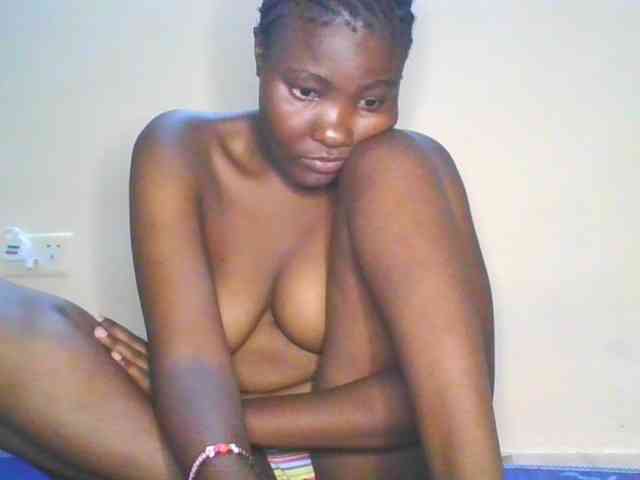 Cute-latasha webcam