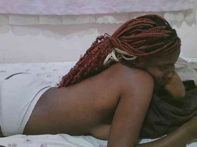 Cute-latasha webcam