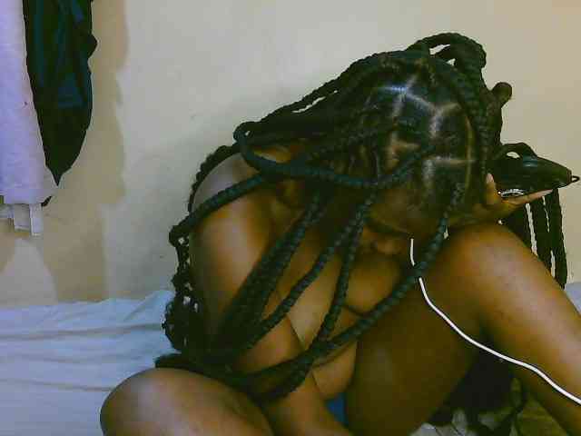 Cute-latasha webcam