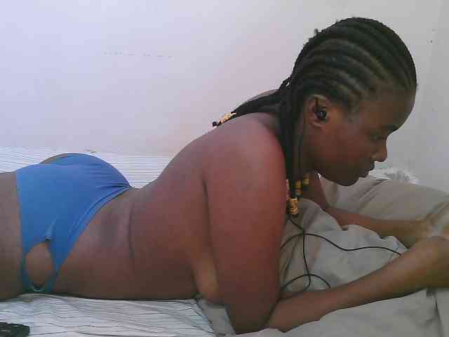 Cute-latasha webcam